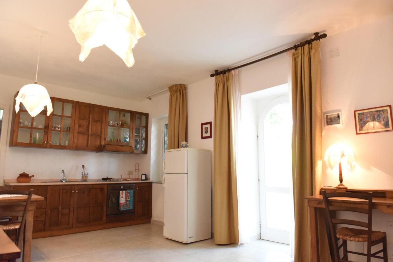 جويا ديل كولي B&B Parco Del Lamione المظهر الخارجي الصورة